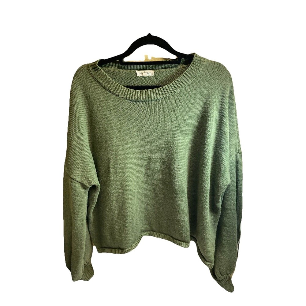 In Loom green pullover sweater size L